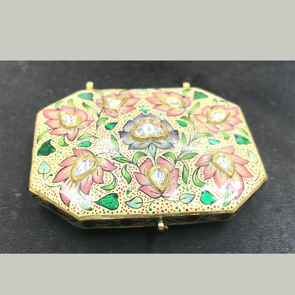 natural and artistic